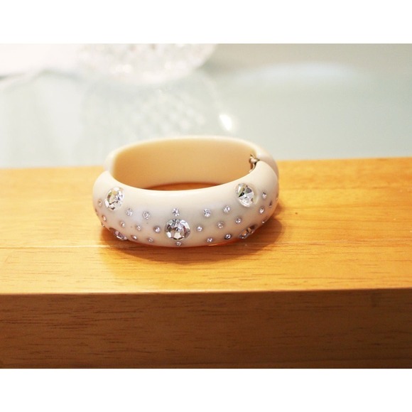 Rhinestones Hinged Lucite Bracelet, Statement, Bling Vintage Bracelet - Picture 6 of 10